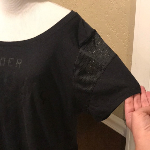 Under armour crop top! - Picture 2 of 4